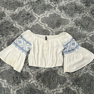 H&M off the shoulder blouse
